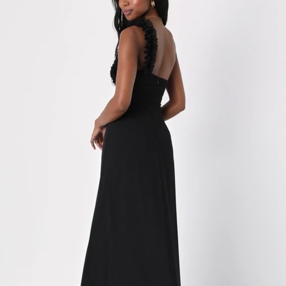 Lulu's Elegant Invite Black Ruffled One-Shoulder Maxi Dress NWT Size Medium - Picture 4 of 11